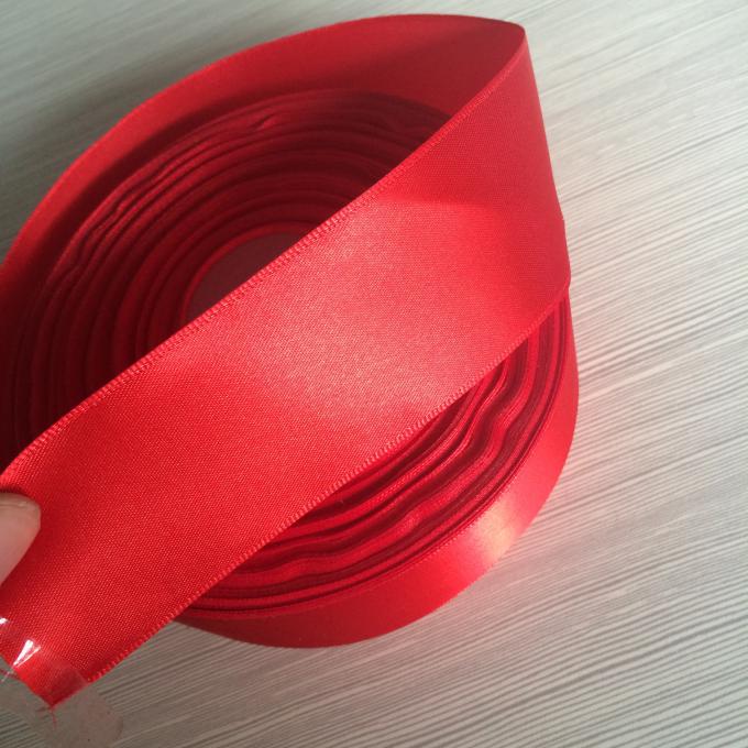 Diversa cinta de satén Roll1.5 - de los 2cm del tamaño poliéster 100% de par en par del color sólido de los colores
