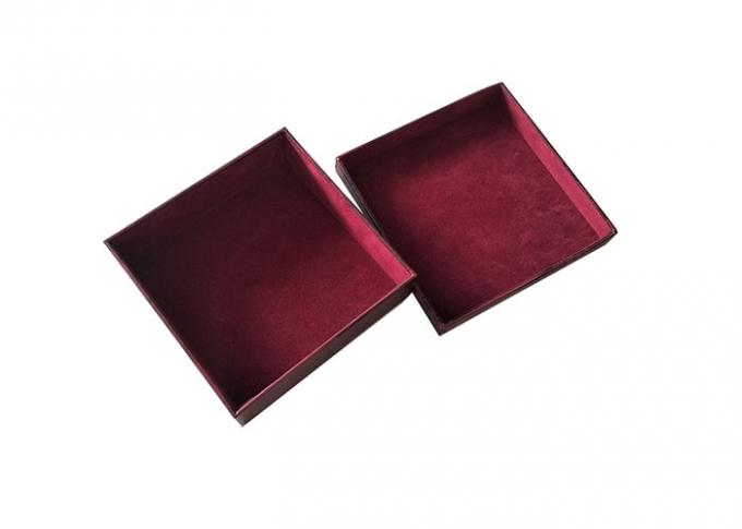 Tapa de madera de color rojo oscuro del color y cajas bajas con la cartulina interna 1200gsm de la superficie del terciopelo