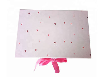 China Cajas rosadas del envoltorio para regalos del color, cajas de regalo de encargo que empaquetan para el vestido de las muchachas fábrica