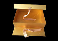 Papel de oro que dobla las cajas de regalo de empaquetado magnéticas difícilmente para las pelucas del pelo proveedor