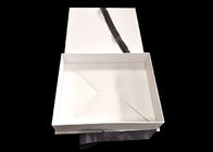 Caja de empaquetado de la ropa plegable blanca del cartón con el cierre de la cinta proveedor