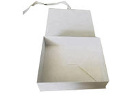 Impresión rectangular plegable de Panton de la forma de regalo de la cartulina de la cinta blanca de papel de la caja proveedor
