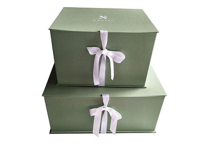 Caja de regalo de papel plegable verde clara apilable para los presentes de empaquetado de la ropa proveedor