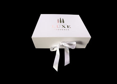 China Logotipo blanco plegable al por menor del oro de Rose de la cinta de las cajas de regalo de la laminación de la cubierta al por menor fábrica