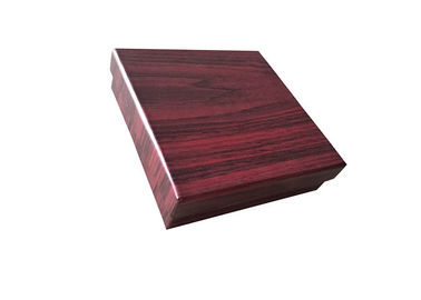 China Tapa de madera de color rojo oscuro del color y cajas bajas con la cartulina interna 1200gsm de la superficie del terciopelo fábrica