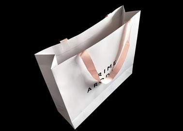 China Impresión ULTRAVIOLETA del logotipo de los bolsos de compras del Libro Blanco del arte con los sacos del ultramarinos del papel de la manija de la cinta fábrica