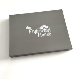 China Logotipo de plata mate formado libro de empaquetado de la caja de la hoja de oro para el cierre magnético de los documentos fábrica