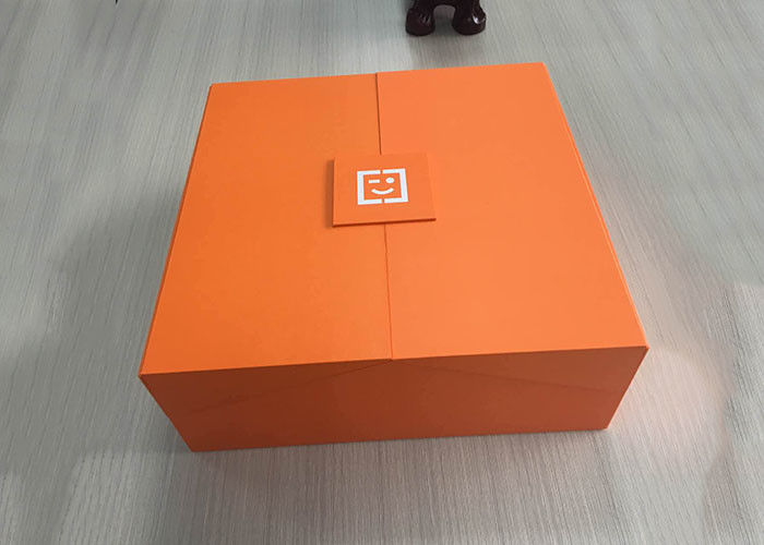 Superior de color naranja formada libro de la caja de la cartulina impreso con la división negra proveedor
